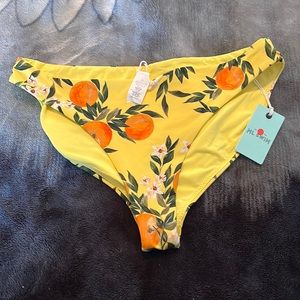 *❤️ NWT* Bikini Bottom Medium